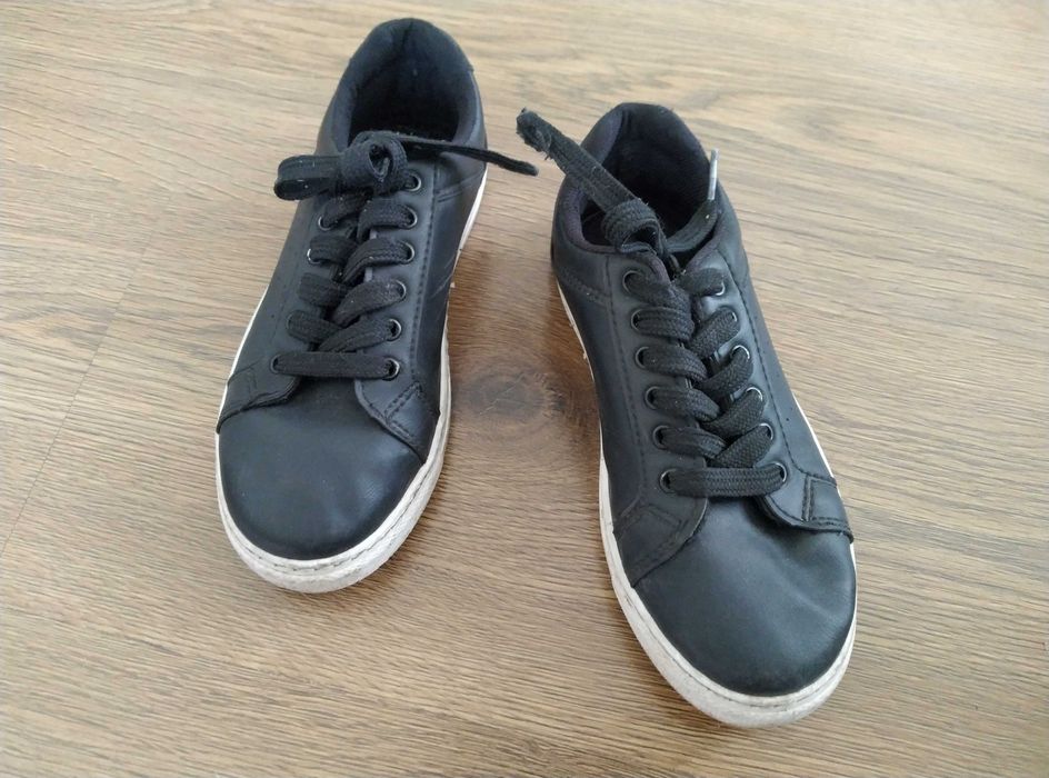 Детски черни унисекс маратонки / кецове, 32 номер, перфектни