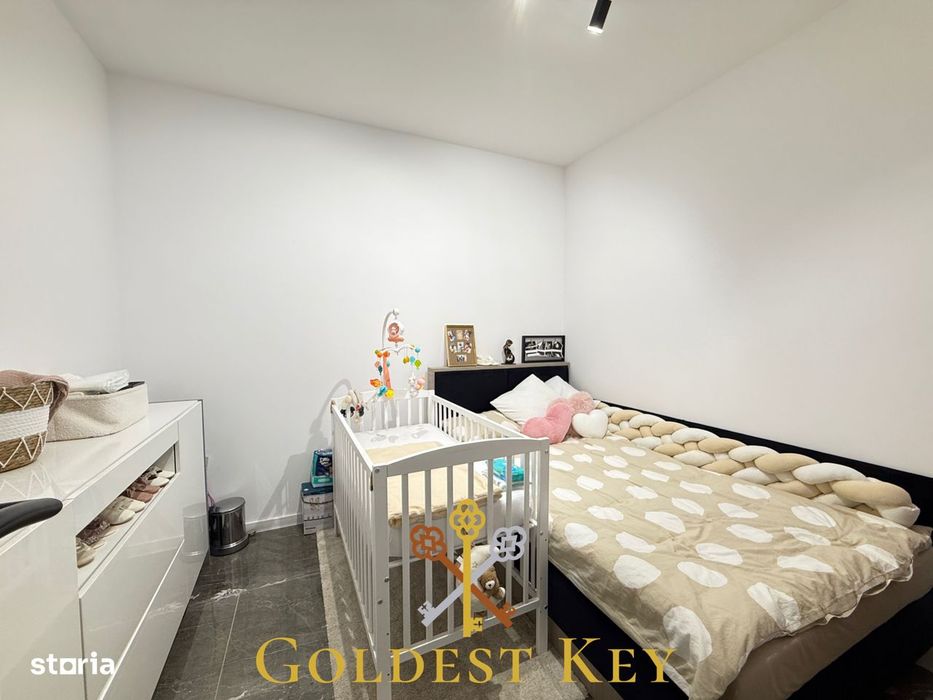 Apartament generos cu 2 camere, balcon, debara si parcare