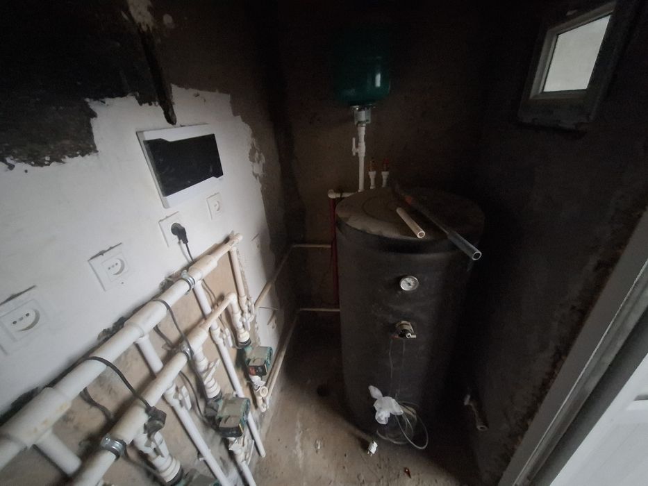 uy sotiladi bozsu 6 sotu 9 hona