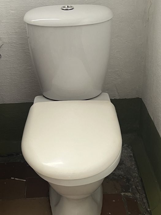 Продам унитаз самовывоз