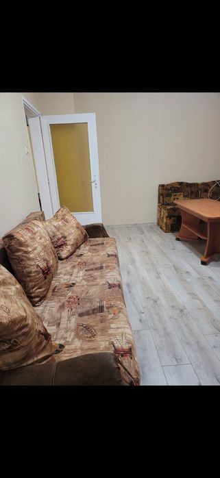 Чисто нови- разтегателен диван и легло