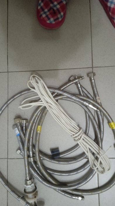 Продам молотки, ключи и шланги