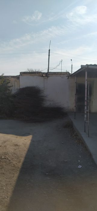 Гараж сотилади Ахунбабаевский массив за канал