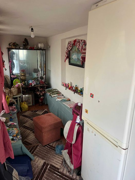 Vand casa p+1 Prundeni,Dragasani ,Valcea-La strada principala peste drum de primaria Prundeni