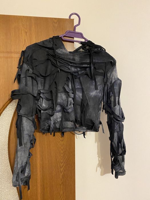 Bluza crop cu maneca lunga