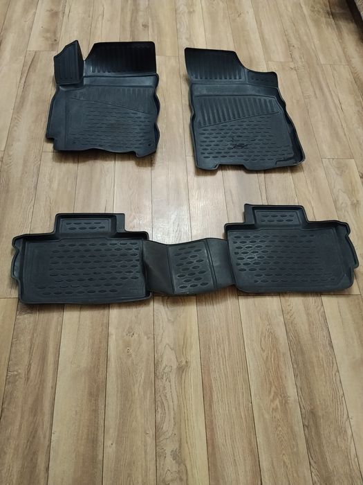 Комплект ковриков универсальные Б/у