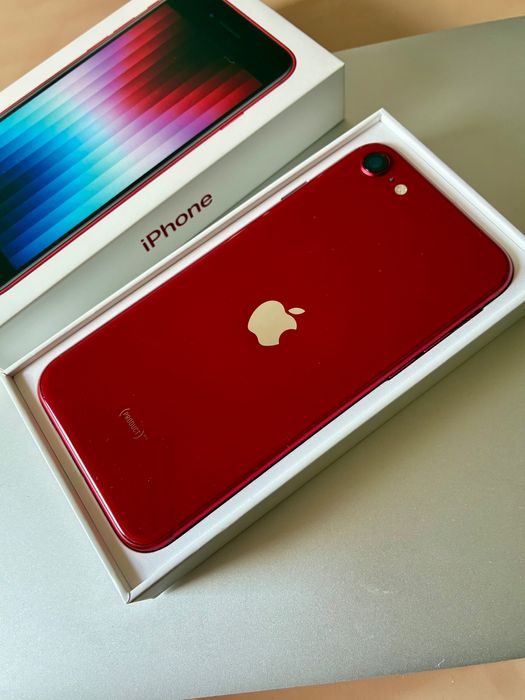 iPhone SE 2022 (3rd gen) Product Red, 16 pro 512 desert titanium, 13 product red 256