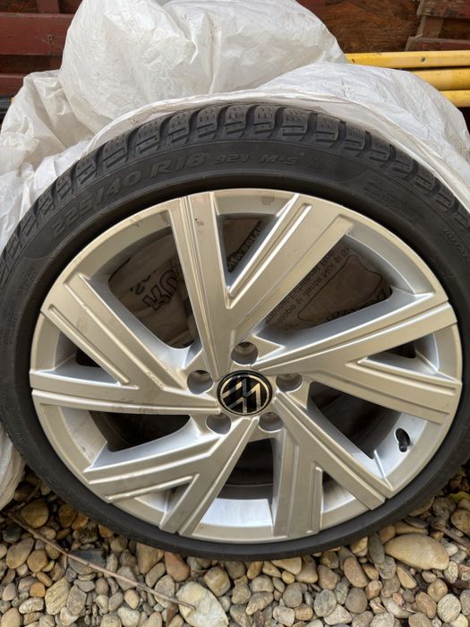 Jante originale VW Golf 8 model Bergamo