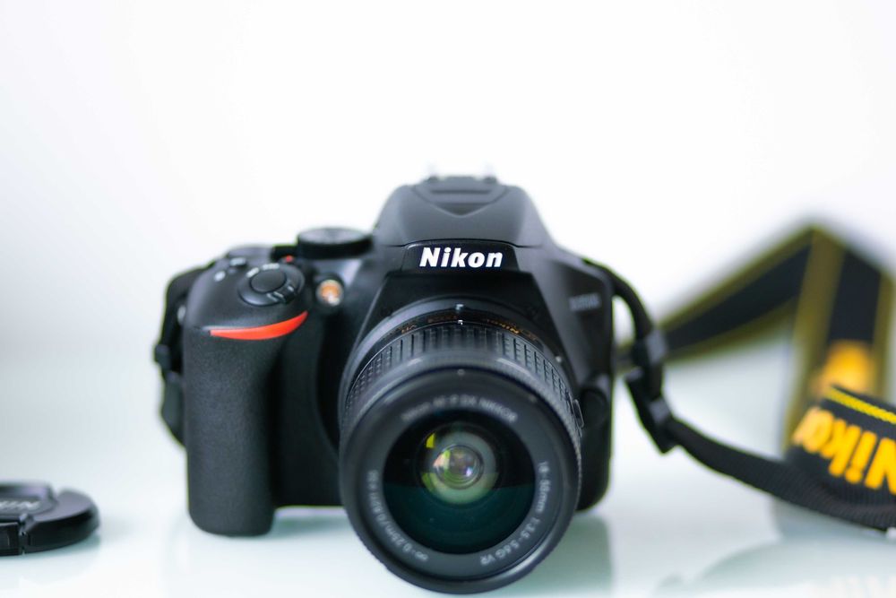 Dslr NIKON D3500 + obiectiv stabilizare Nikkor 18-55 Af-P , FullBOX