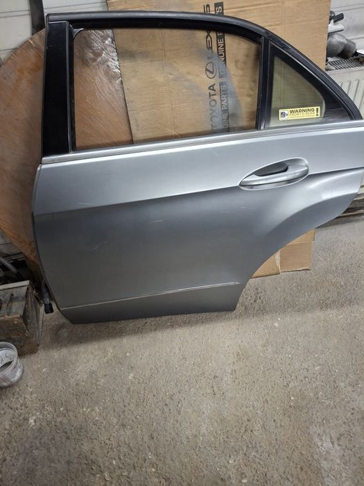 Usa stanga spate mercedes E w212