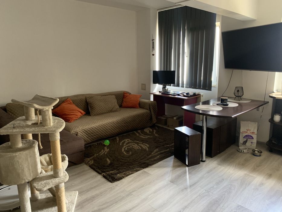 Covor fir scurt maro