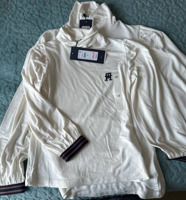 Кофточки от Tommy Hilfiger на размер 7 и 8-9 лет