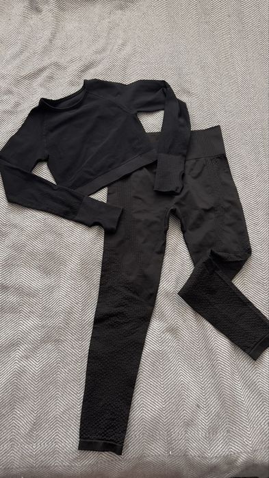 Продам женские вещи