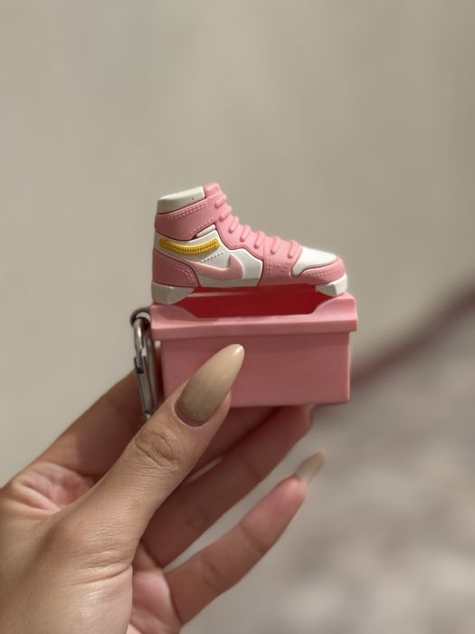 Чехол M&K для AirPods 3 белый, розовый