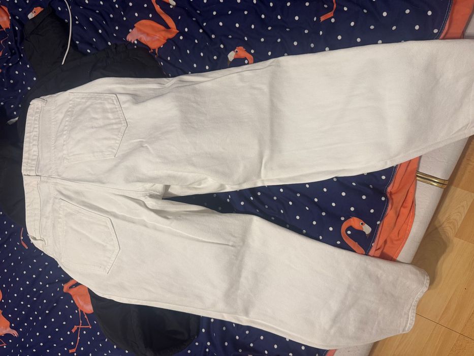 Бели дънки  28 размер