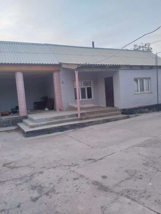 Продается частный дом с участком в 36 соток.