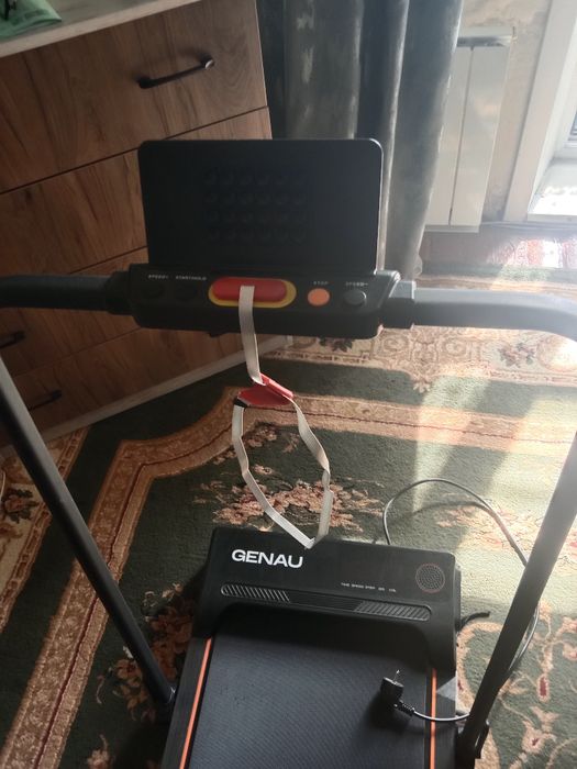 Беговая дорожка GENAU