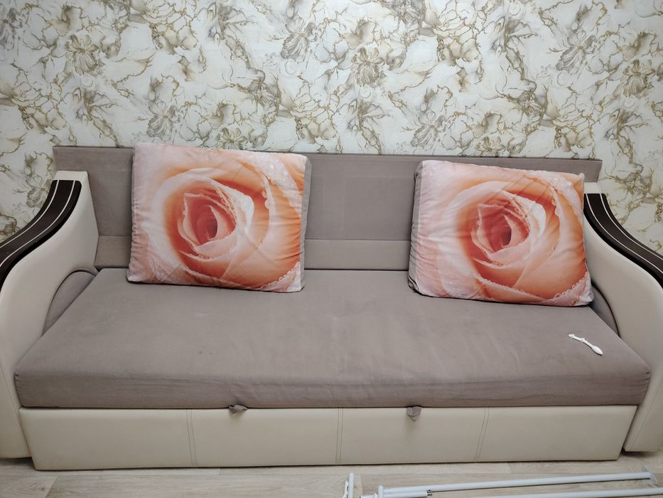 Продам диван 25.000