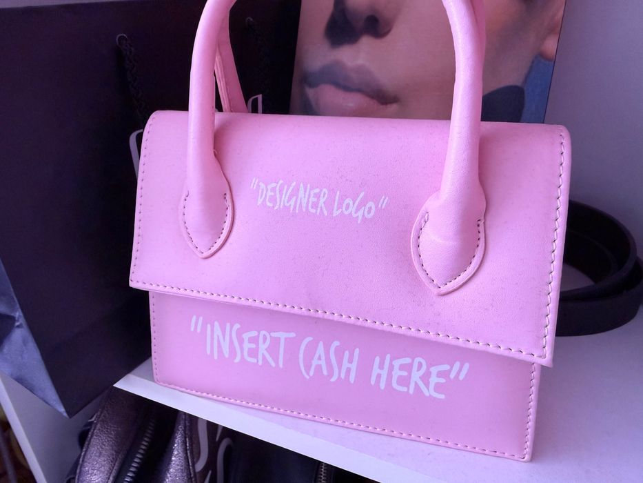 Всички чанти по 10€
