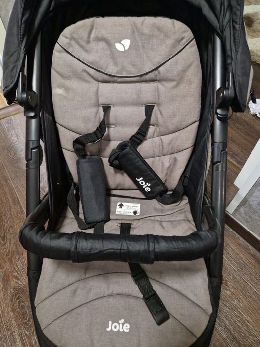 Каляска Joie