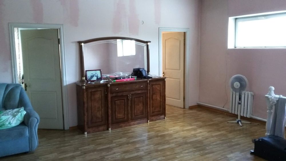 Продаю итальянский гарнитур