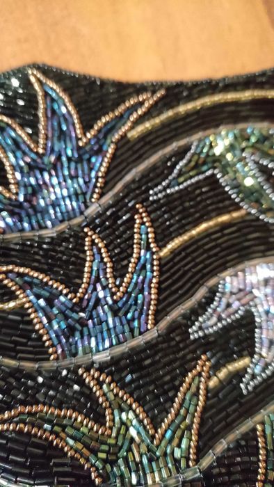 Вечерна чантичка тип портмоне с мъниста