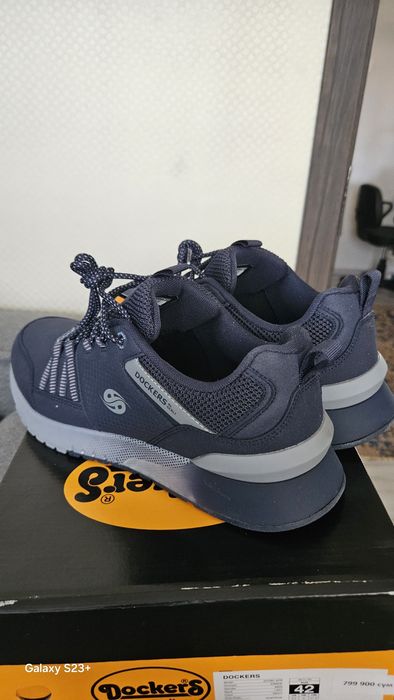 Кроссовки Dockers 42разм Турция.