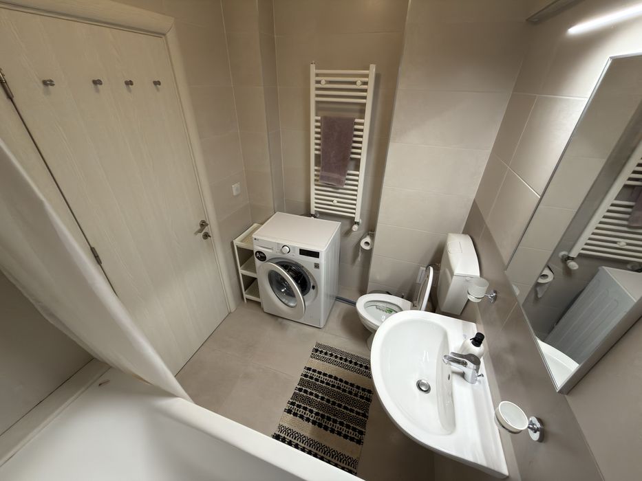 Inchiriere apartament deosebit 2 camere, cu parcare, direct proprietar