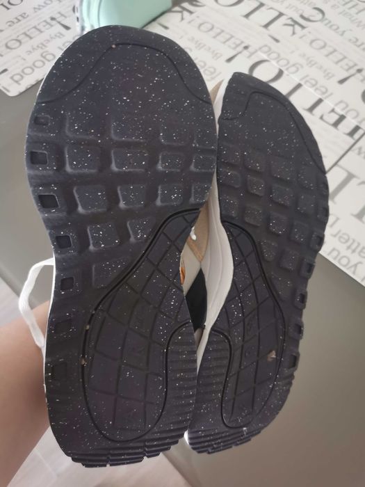 Маратонки Nike номер 38,5