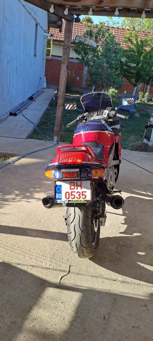 Kawasaki zzr 500