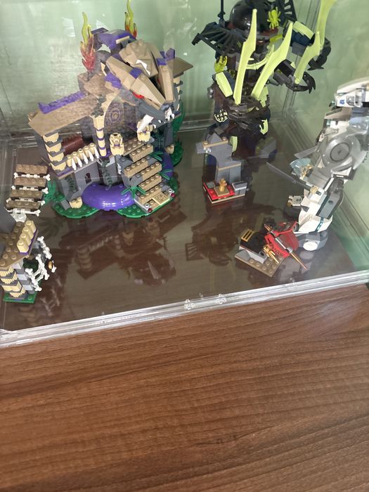 Vând colecție lego Ninjago