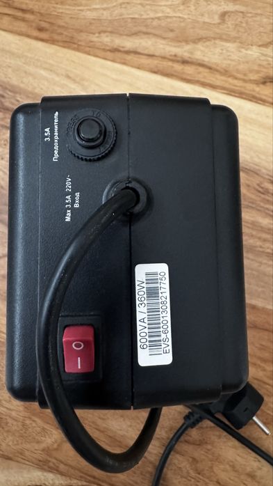 Продаю сетевой стабилизатор напряжения MUST.