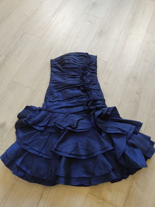 Официална  рокля