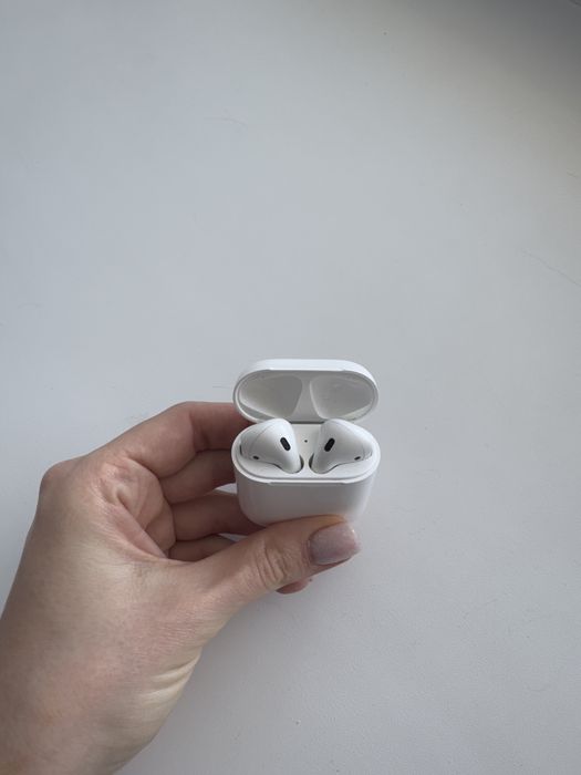 Продам airpods 1 полностью рабочие