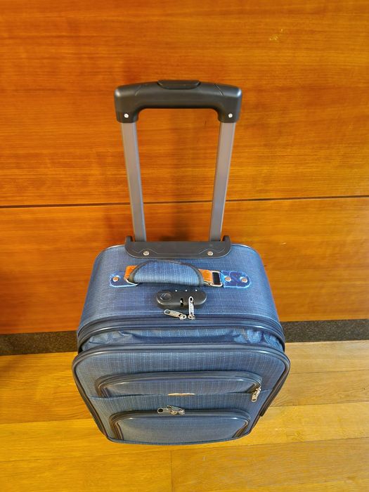 Куфар, тип ръчен багаж, 60х40х25