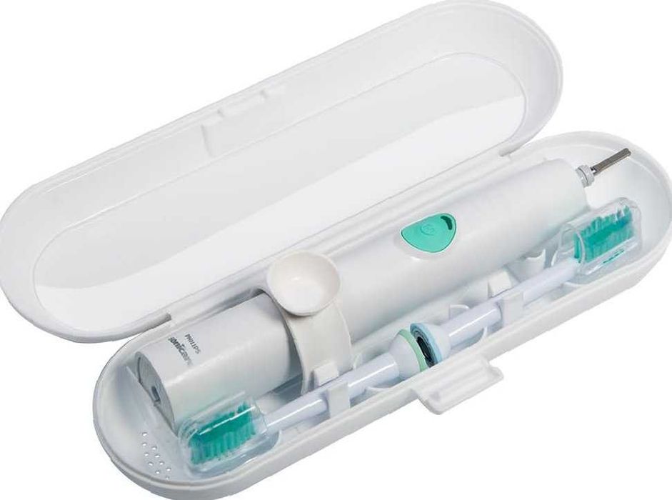 Зарядно, Калъф и Глави за Четка за Зъби Philips Sonicare. Филипс Соникеър Накрайници. Захранване, Кутия за Пътуване и Аксесоари за Електрическа Четка
