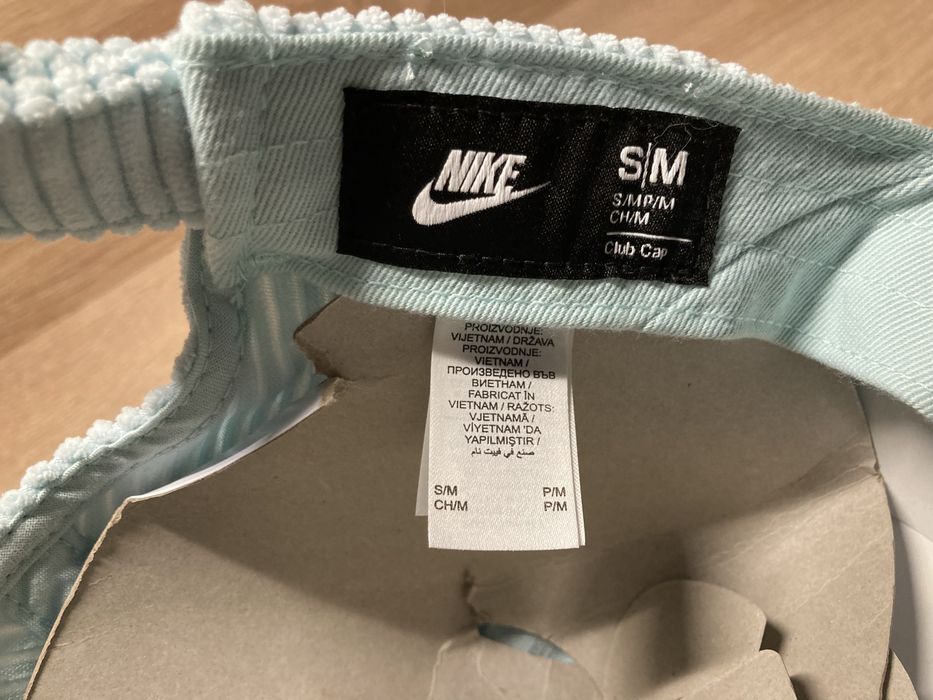 Шапка с козирка Nike, рипсена шапка Nike