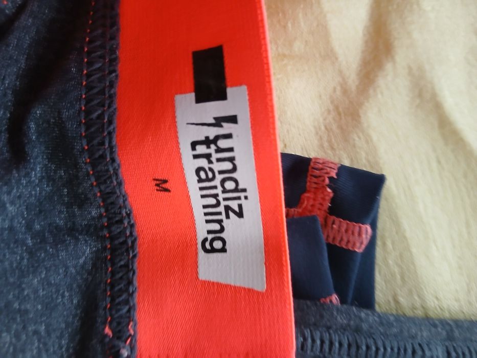 2 броя дамски панталони 3/4 за спорт