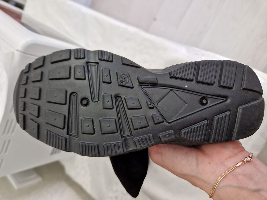 Кроссовки для девочки