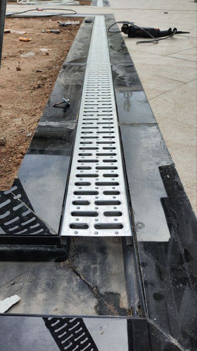 Лоток Россия Gidrolika
Клас нагрузки А 150 ( 0.5 тон)
Лоток комбиниров