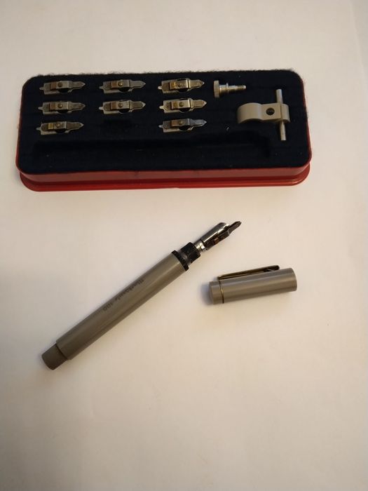 Продавам комплект немски Рапитограф за чертане с туш - Markant