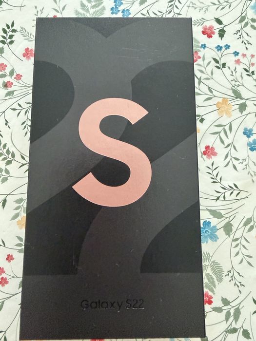 Продам телефон samsung S 22