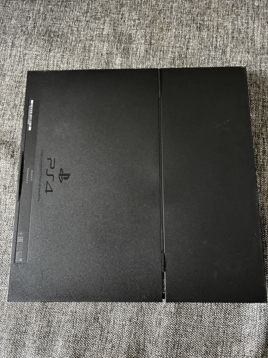 Плейстейшен 4 slim