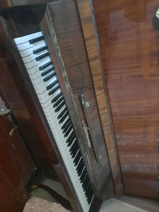 Срочно продаётся пианино