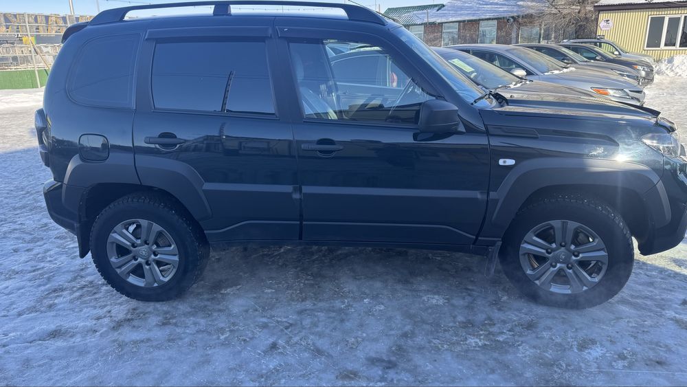 Продам авто Нива Травел