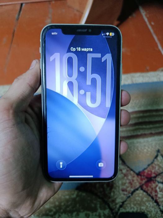 Продам айфон 11 срочно !!!