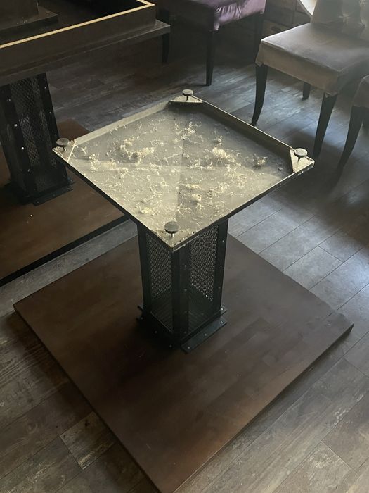 Маси масив дъб с метален крак