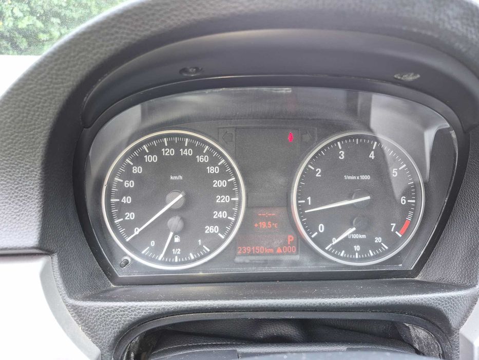 Bmw E90 2009. 2.0 Benzină