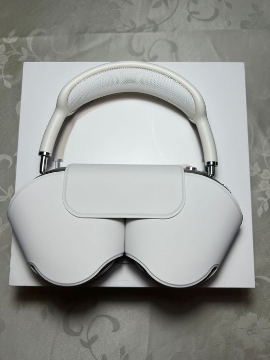 Airpods Max Starlight