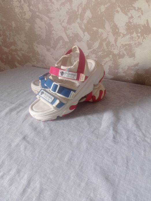 Балетки, макасы, сандали, шлепки